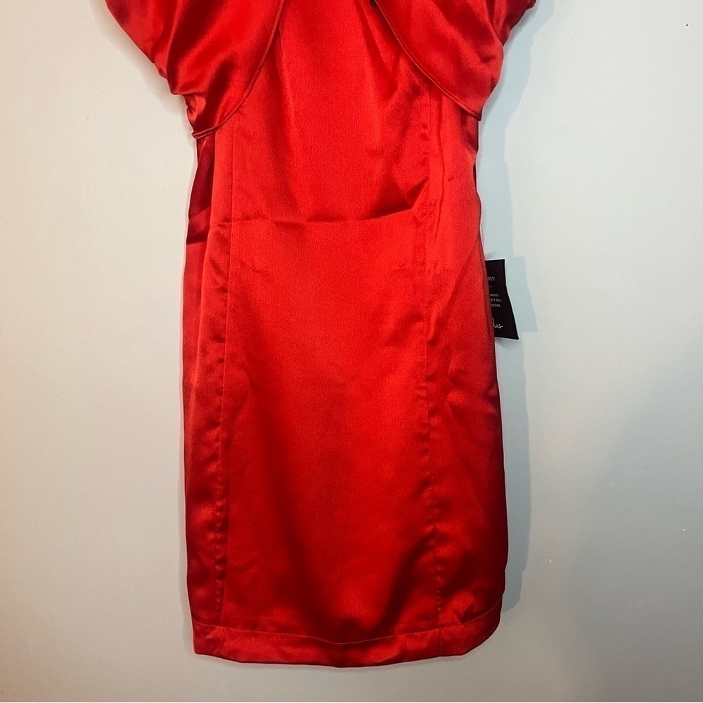 Lulu’s Chic For The Night Red Sleek Satin O-Ring Halter Mini Dress Sz M NWT - Picture 6 of 15
